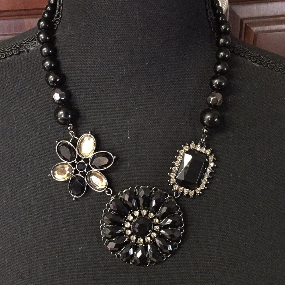 Premier Designs Necklace/Broach